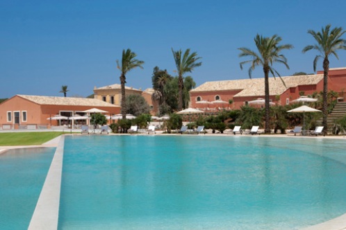 /Media/images/Product_Images/hotelreviews/donnafugata/swimming pool.jpg